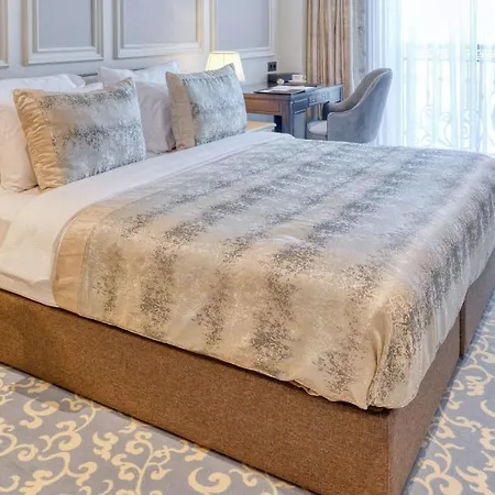 Dekalb イスタンブール